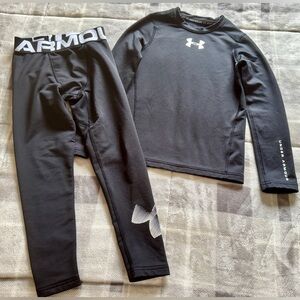 Under Armour Black Youth Fitted Cold Gear Base Layer Set